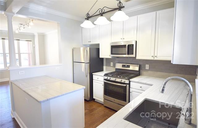 558 East 9th Street - 1